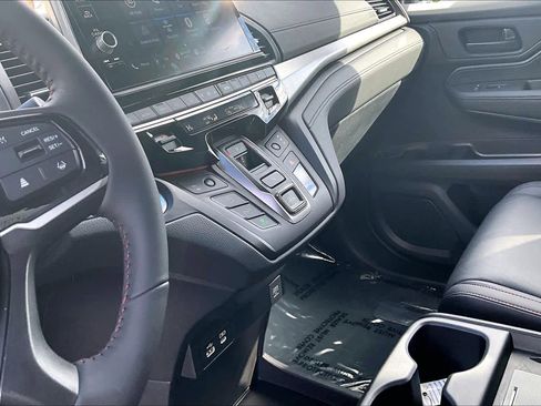 Used 2026 Honda Odyssey Sport-L image 14