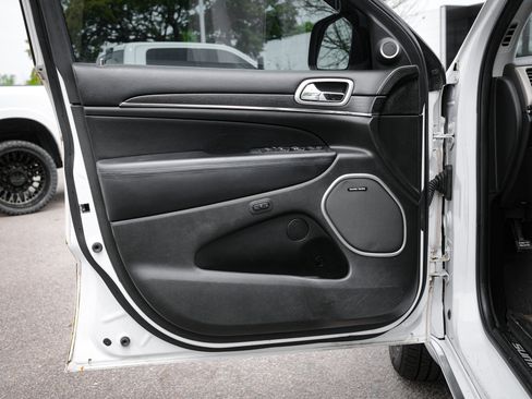 Used 2017 Jeep Grand Cherokee Summit w/ Platinum Series Group image 14