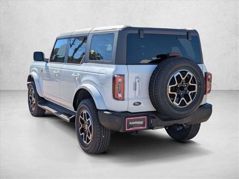 New 2025 Ford Bronco Outer Banks image 9