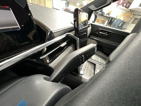 New 2025 GMC Sierra EV Denali image 16