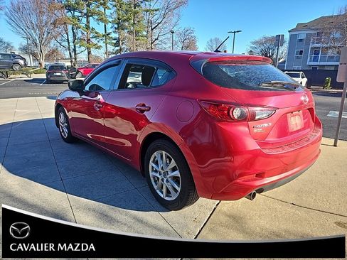 Used 2017 MAZDA MAZDA3 Sport image 4