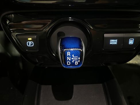 Used 2022 Toyota Prius LE FWD image 12
