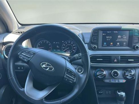 Used 2018 Hyundai Kona SEL w/ SEL Tech Package 02 FWD image 16