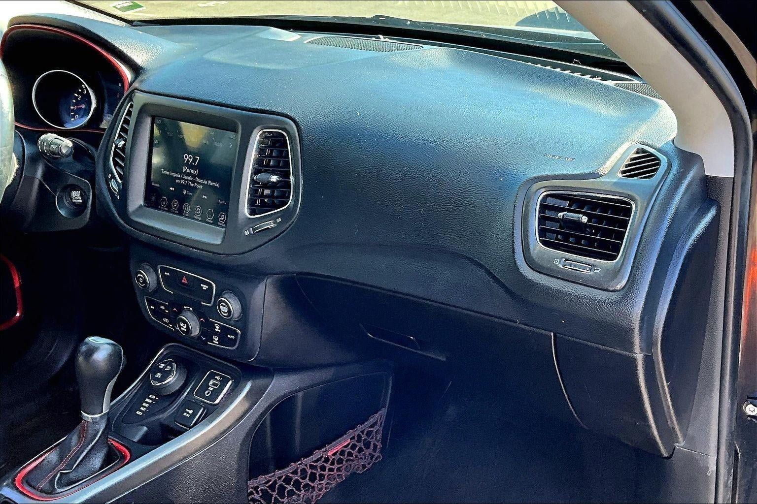 Used 2019 Jeep Compass Trailhawk AWD/4WD image 9