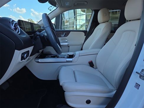 Certified 2023 Mercedes-Benz EQB 300 4MATIC image 10