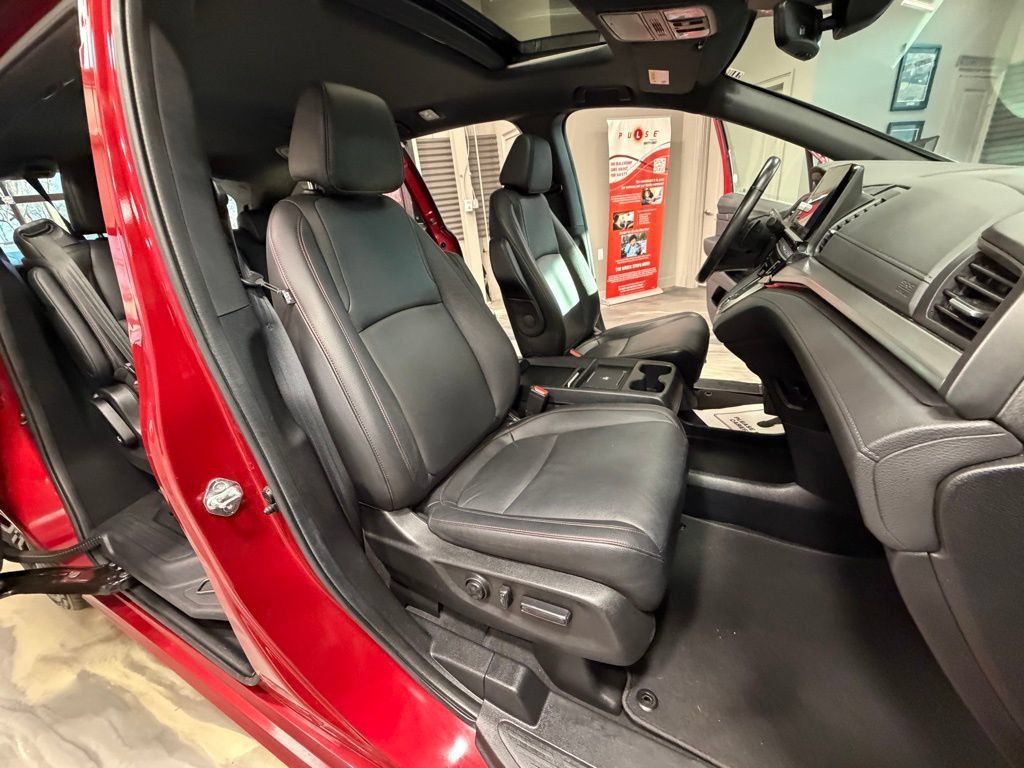 Used 2025 Honda Odyssey Sport-L image 5