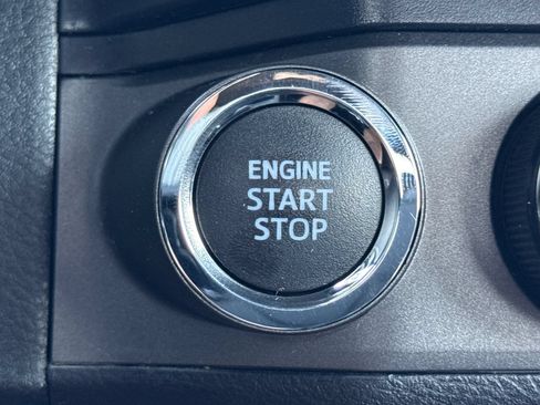 Used 2021 Toyota Tacoma TRD Sport AWD/4WD image 29
