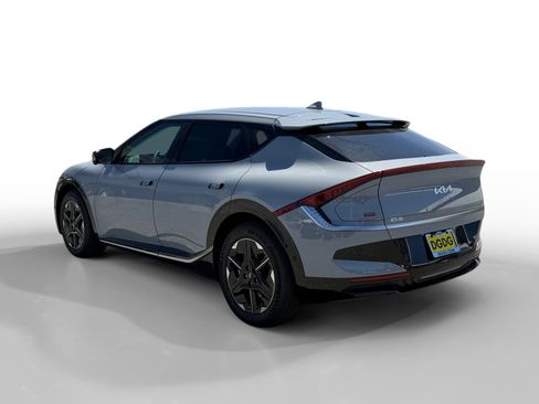 New 2026 Kia EV6 Wind RWD image 3