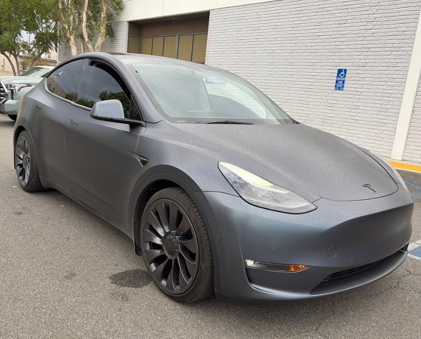 Used 2022 Tesla Model Y Performance AWD/4WD image 1