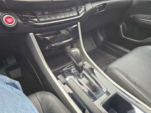 Used 2017 Honda Accord EX-L image 32