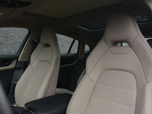 Certified 2026 Porsche Panamera 4 image 16