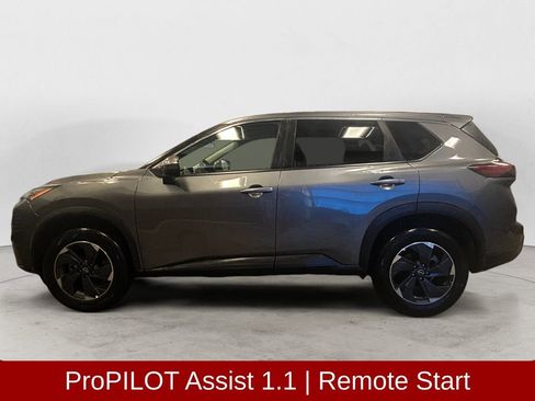 Used 2026 Nissan Rogue SV image 2