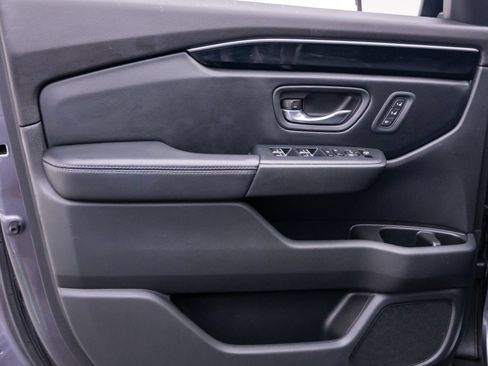 Used 2024 Honda Pilot EX-L image 13