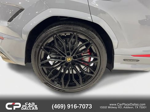 Used 2025 Lamborghini Urus SE AWD/4WD image 33