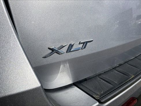 Used 2022 Ford Explorer XLT w/ Equipment Group 202A image 21