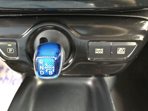 Used 2018 Toyota Prius Two w/ Prius Two Safety Plus Package FWD image 27