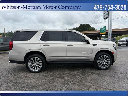 Used 2021 GMC Yukon Denali w/ Denali Premium Package AWD/4WD image 4