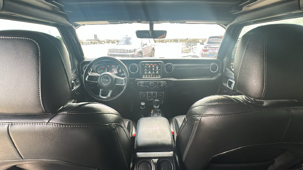 Used 2023 Jeep Wrangler Unlimited Sahara w/ Cold Weather Group AWD/4WD image 30