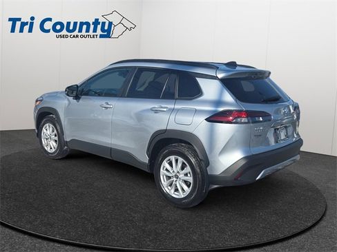 Certified 2026 Toyota Corolla Cross LE image 5