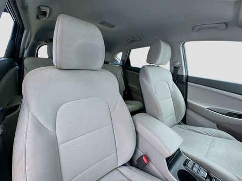 Used 2021 Hyundai Tucson SE image 18