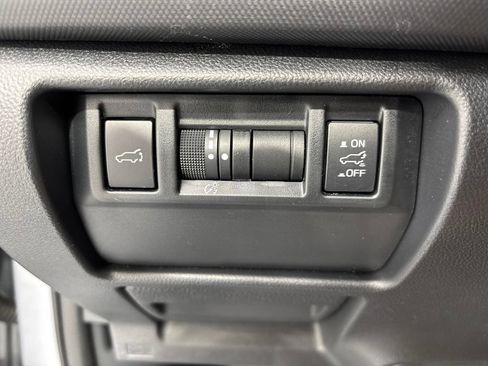 Used 2025 Subaru Forester Premium AWD/4WD image 29