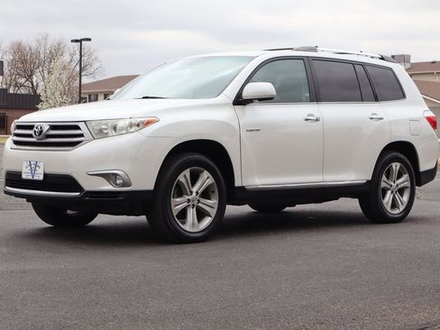 Used 2013 Toyota Highlander Limited image 11