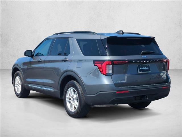Used 2025 Ford Explorer Active AWD/4WD image 8
