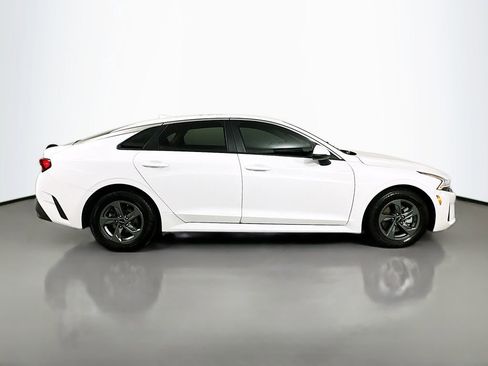 Used 2022 Kia K5 LX FWD image 9