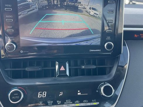 Used 2021 Toyota Corolla LE FWD image 27