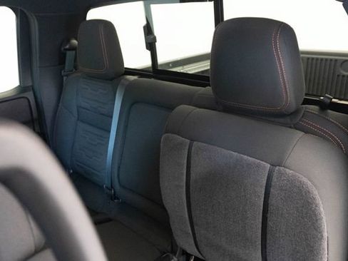 Used 2025 Nissan Frontier Pro-X w/ Pro Convenience Package RWD image 9