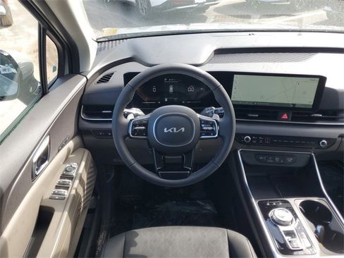 New 2026 Kia Carnival EX image 23
