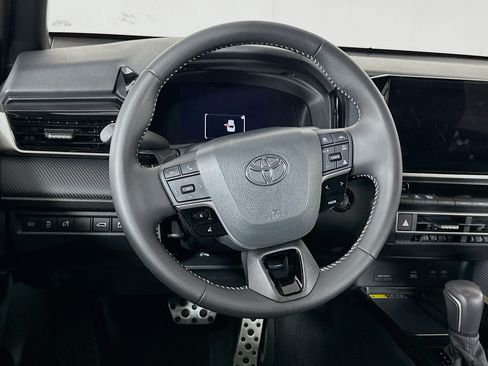 Used 2026 Toyota Camry SE w/ Multimedia Upgrade Package FWD image 18