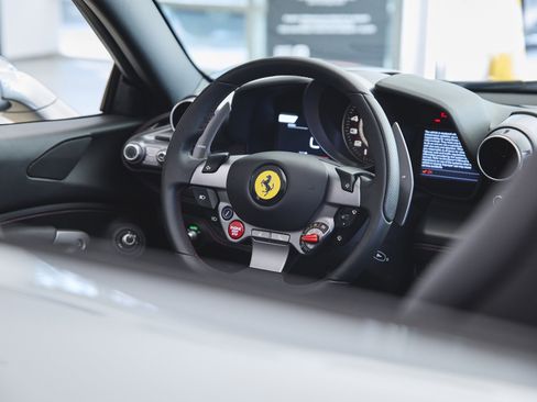 Used 2023 Ferrari F8 Tributo image 42