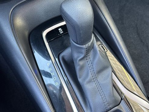 Used 2022 Toyota Corolla LE image 20