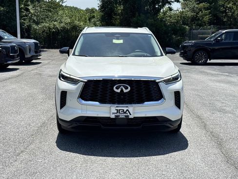 Certified 2025 INFINITI QX60 Luxe w/ Vision Package AWD/4WD image 22