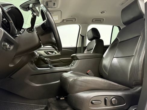 Used 2020 Chevrolet Traverse RS AWD/4WD image 15