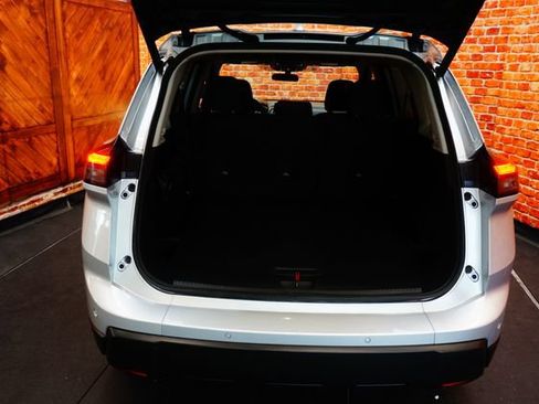 Certified 2023 Nissan Rogue SV AWD/4WD image 43