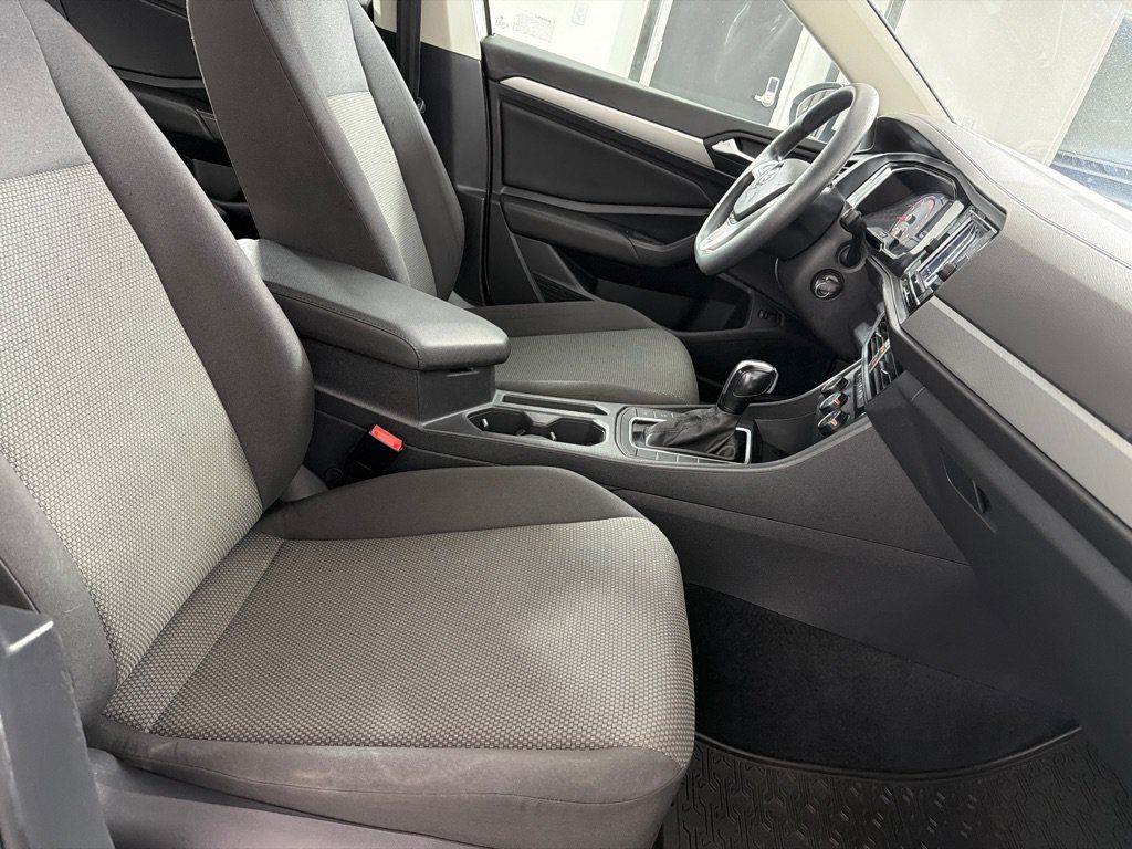 Used 2019 Volkswagen Jetta SE FWD image 22