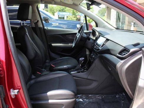 Used 2019 Buick Encore Preferred AWD/4WD image 28