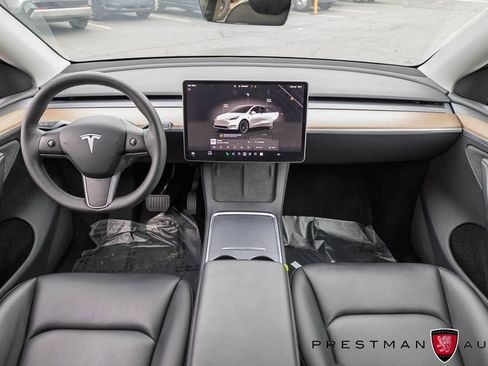 Used 2023 Tesla Model Y Long Range AWD/4WD image 31