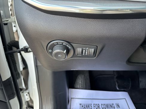 Used 2023 Jeep Compass Limited image 14