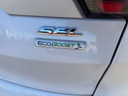 Used 2018 Ford Escape SEL w/ Ford Safe & Smart Package image 9