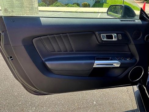 Used 2023 Ford Mustang Premium image 9