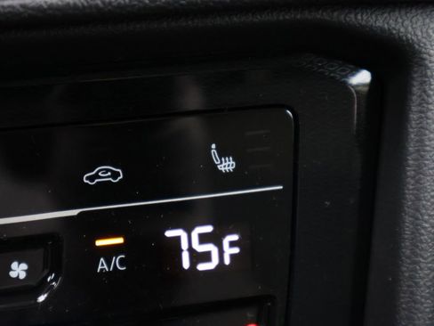 New 2026 Volkswagen Taos SE image 26