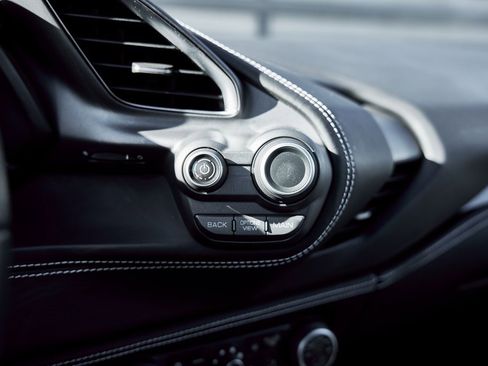 Used 2017 Ferrari 488 GTB image 62