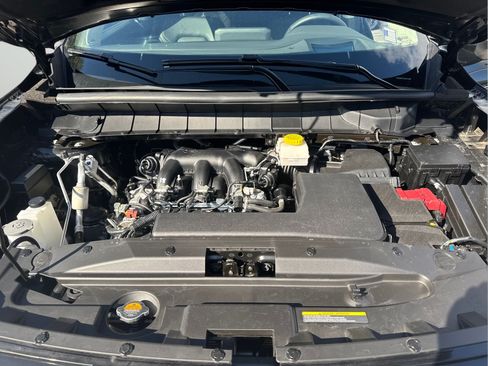 Certified 2025 Nissan Pathfinder Platinum w/ Cargo Package FWD image 47