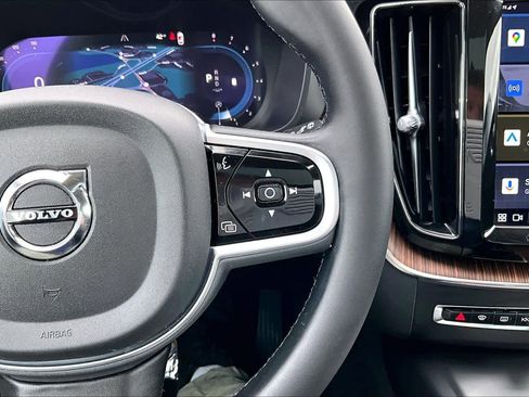 Certified 2023 Volvo XC60 B5 Plus w/ Climate Package image 24