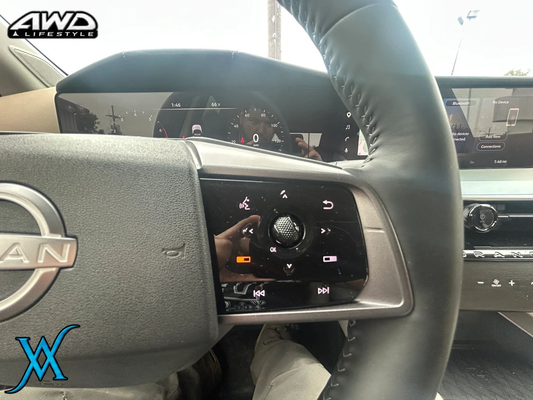 Used 2025 Nissan Murano Platinum AWD/4WD image 34