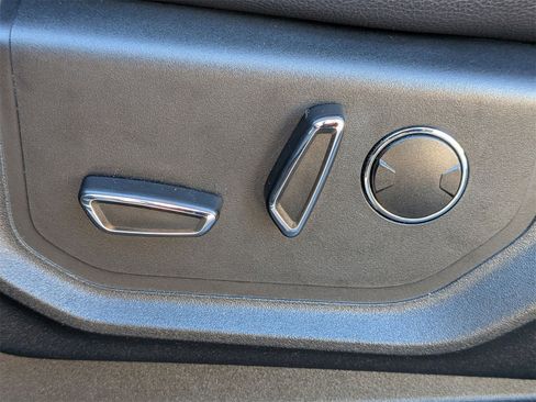 Used 2021 Ford Expedition Max Limited image 16