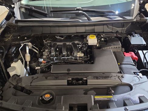 Used 2025 Nissan Pathfinder Rock Creek AWD/4WD image 17